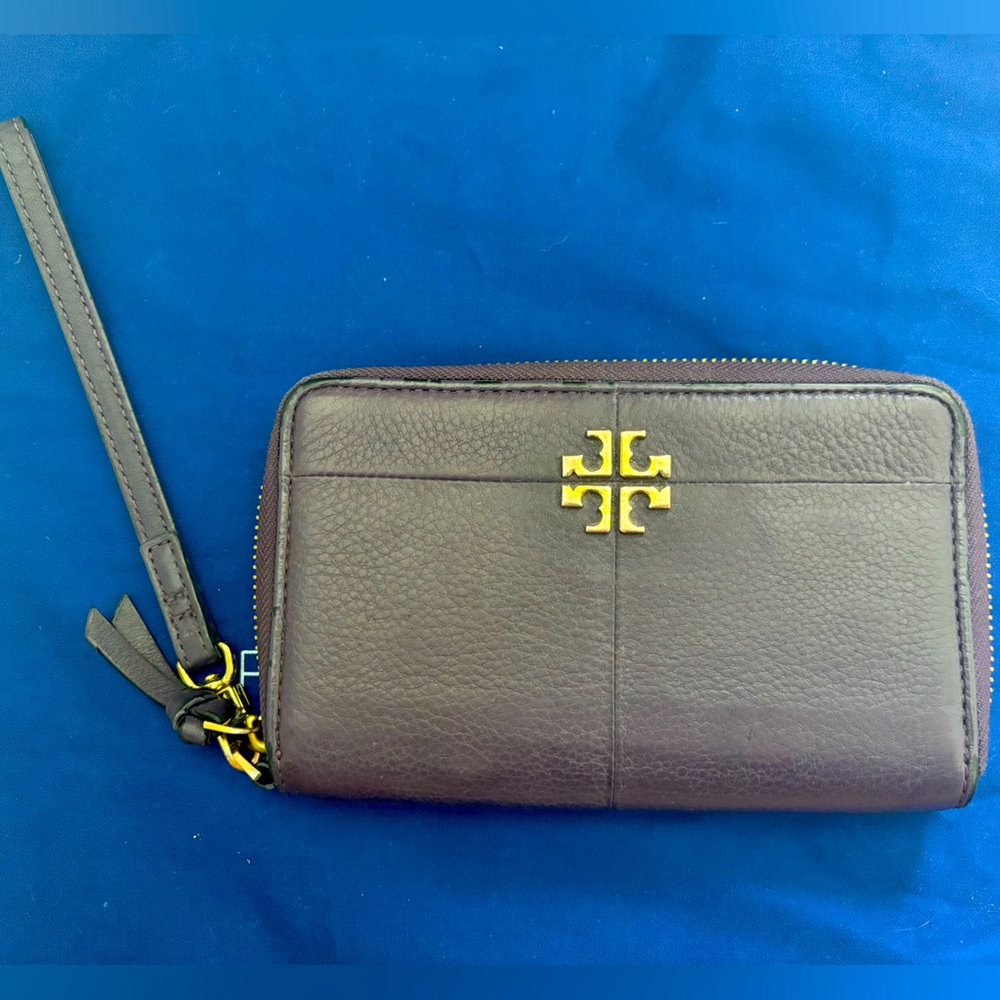 Tory Burch Zippered Clutch Wallet